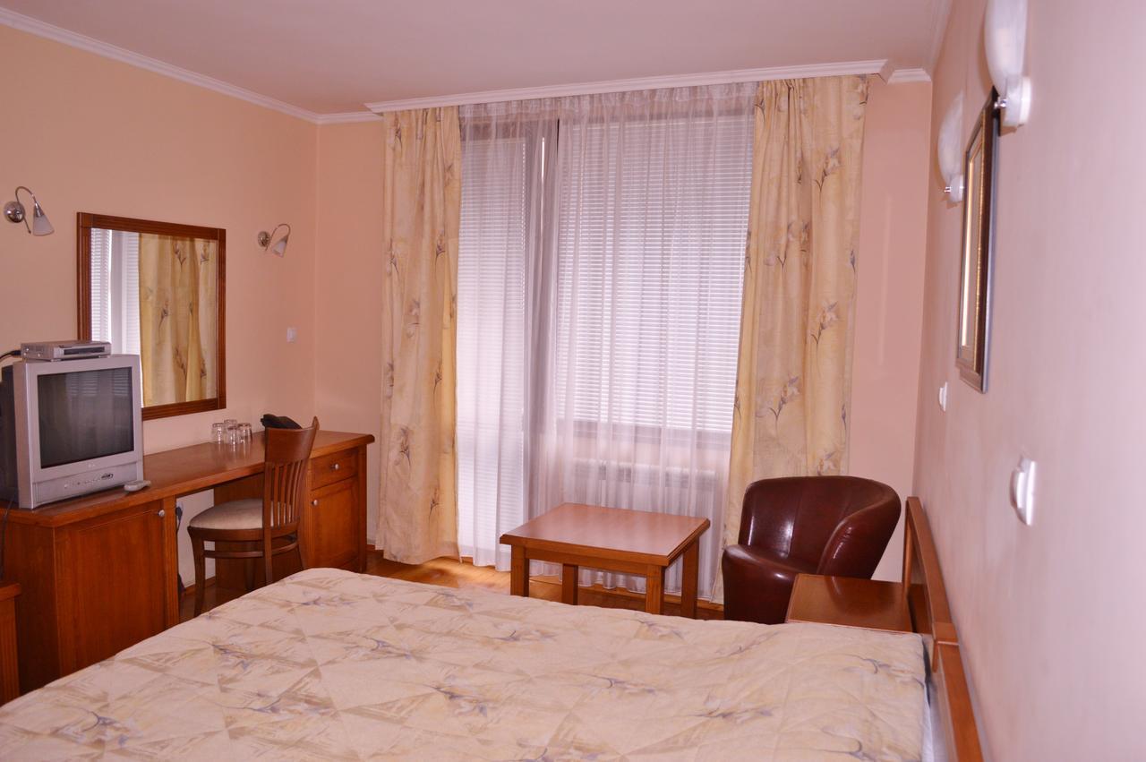 Hotel Drama Burgas Stad Buitenkant foto